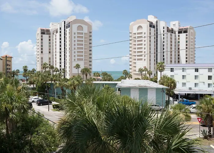 Dockside 306 *